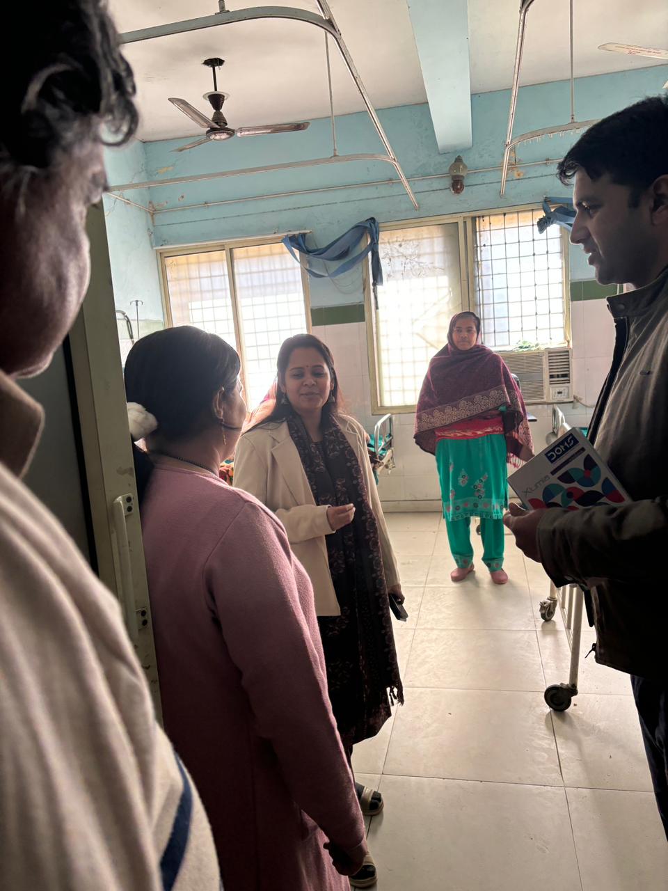 मुख्य विकास अधिकारी ने सामुदायिक स्वास्थ्य केंद्र का किया निरीक्षण