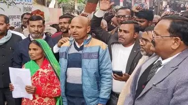 दलित परिवार पर अत्याचार का वीडियो वायरल, पीड़ित ने लगाई कार्रवाई की गुहार