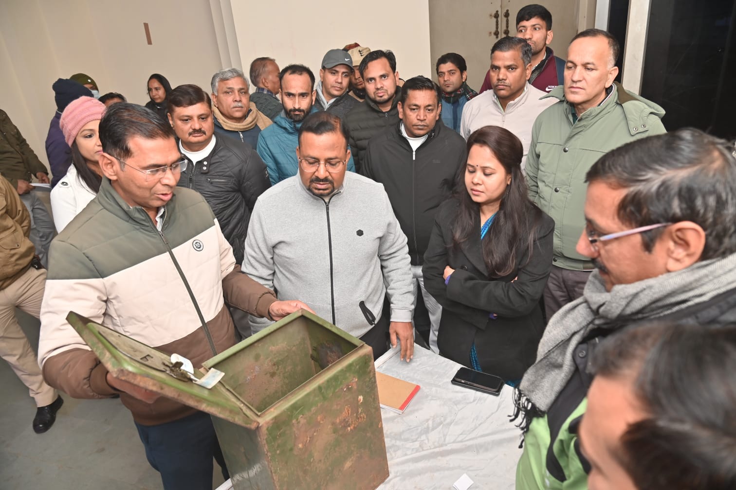 नागर निकाय सामान्य निर्वाचन स्वतंत्र त्रुटिरहित तरीके से संपन्न कराने के लिए तैयारियां जोरों पर हैं।