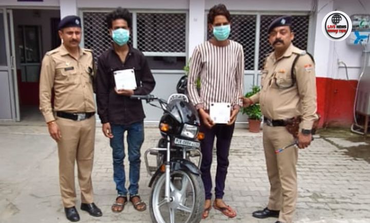 हरिद्वार पुलिस द्वारा ज्वालापुर में पकड़े गए नशा तस्कर।
