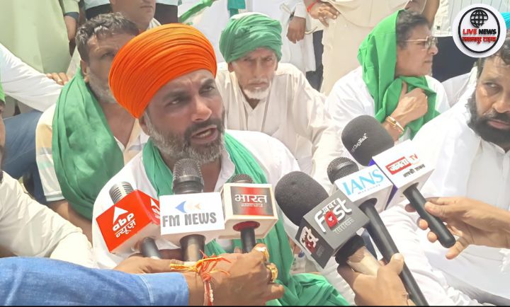 हरिद्वार टोल प्लाजा पर किसानों और पुलिस के बीच झड़प का दृश्य