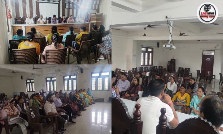 “नारसन विकासखंड सभागार में वे साइड अमीनिटीज़ परियोजना को लेकर हुई बैठक में अधिकारी व सीएलएफ पदाधिकारी”