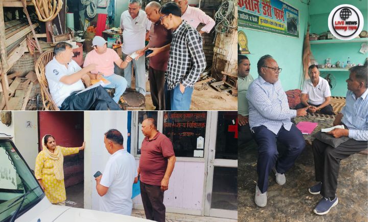 "रुड़की तहसील प्रशासन की टीम बड़े बकायदारों से वसूली अभियान के दौरान कार्रवाई करती हुई"