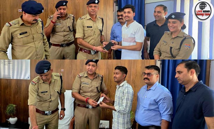 हरिद्वार पुलिस ने नवरात्रि पर बरामद मोबाइल फोन पीड़ितों को सौंपे।