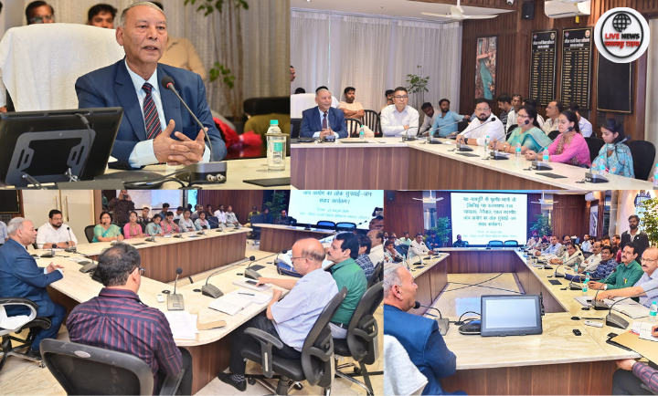 “हरिद्वार में नकल प्रकरण पर लोक जनसुनवाई करते न्यायमूर्ति यूसी ध्यानी, छात्र और शिक्षाविद उपस्थित”