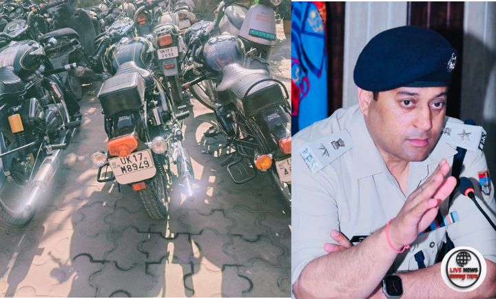 हरिद्वार पुलिस की टीम मॉडिफाइड साइलेंसर वाली बुलेट मोटरसाइकिल सीज करती हुई।