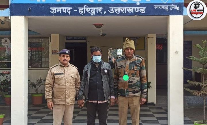 झबरेड़ा थाना क्षेत्र में शांति भंग पर कार्रवाई करती हरिद्वार पुलिस”
