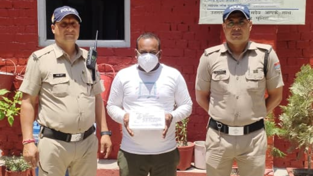 शिव की पौड़ी घाट पर सट्टा चला रहा आरोपी गिरफ्तार…