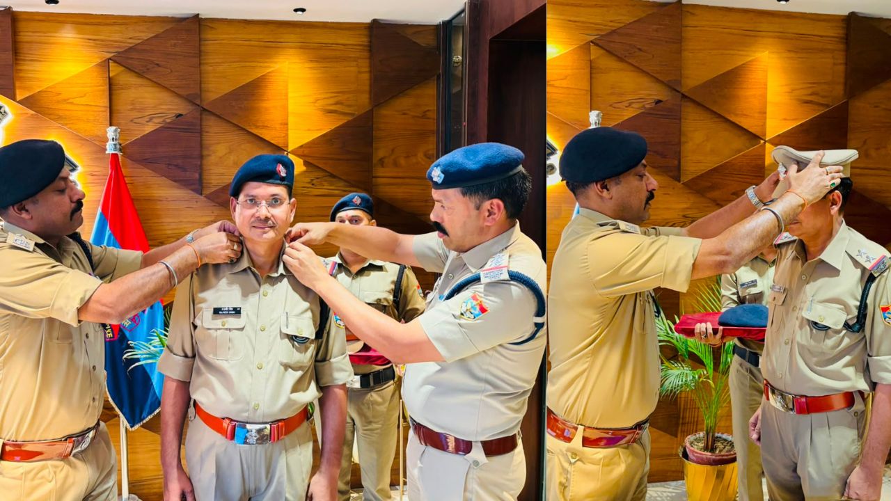 एसएसपी नवनीत सिंह द्वारा हेड कांस्टेबल राजवीर को अपर उपनिरीक्षक पद पर पदोन्नति के दौरान स्टार पहनाते हुए