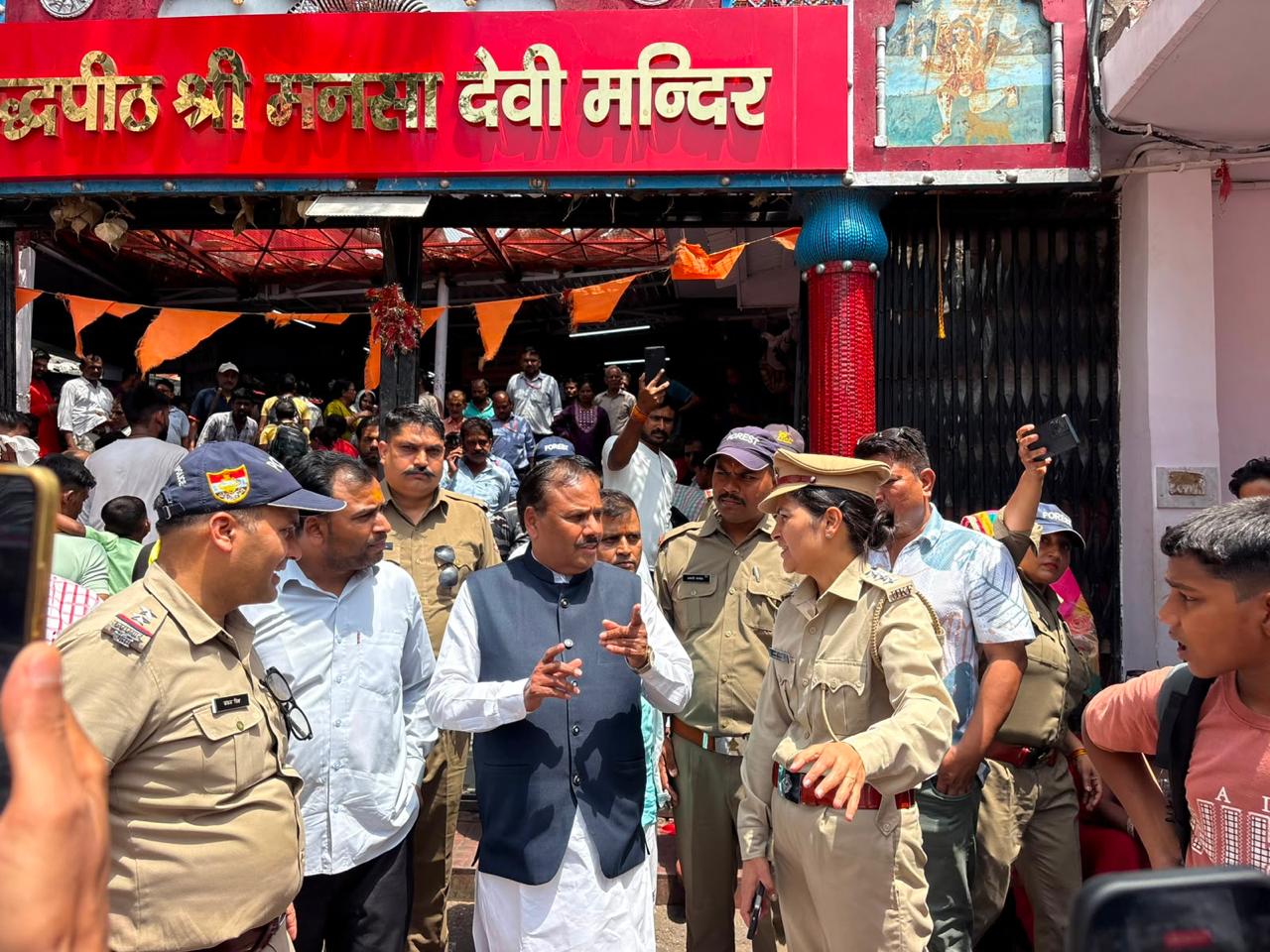 मनसा देवी मंदिर परिसर का निरीक्षण: श्रद्धालुओं की सुविधाओं को सर्वोच्च प्राथमिकता देने के निर्देश…