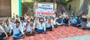 अल्मोड़ा दुग्ध संघ में बड़ा बवाल: प्रधान प्रबंधक के तबादले के विरोध में 21 कर्मचारियों का सामूहिक इस्तीफा…