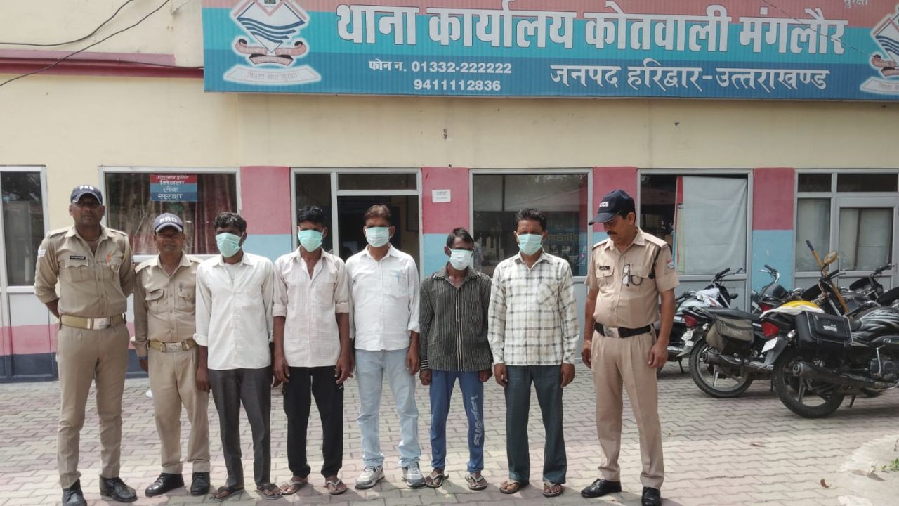 मंगलौर पुलिस की बड़ी कार्रवाई पांच गैर-जमानती वारंटी गिरफ्तार…