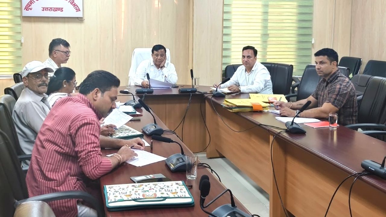 उत्तराखंड में पत्रकार कल्याण कोष की बैठक में 9 दिवंगत पत्रकारों के परिवारों को सहायता और 3 वरिष्ठ पत्रकारों को सम्मान पेंशन की घोषणा