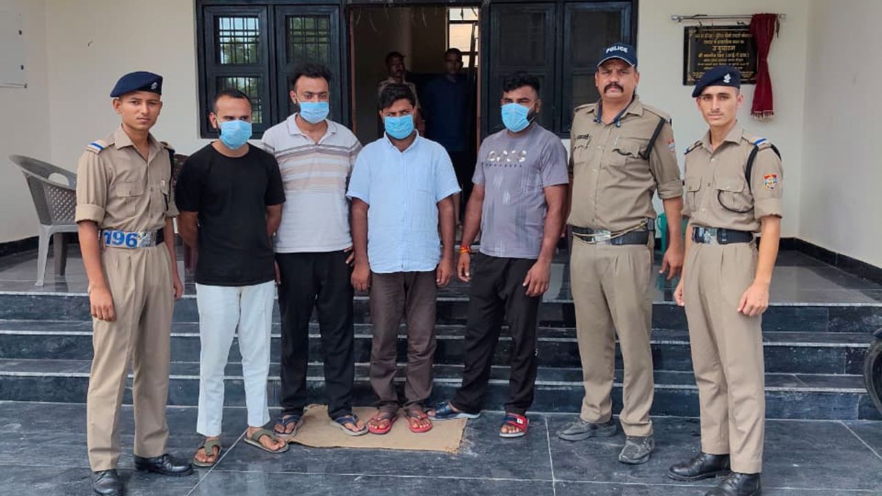 लक्सर में माइनिंग टीम पर हमले के मामले में 4 आरोपी गिरफ्तार अन्य की तलाश जारी…
