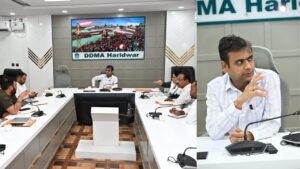 पतंजलि क्षेत्र में जलभराव की समस्या के स्थायी समाधान की तैयारी डीएम मयूर दीक्षित के निर्देश पर पंपिंग स्टेशन और नाला निर्माण की डीपीआर होगी तैयार…