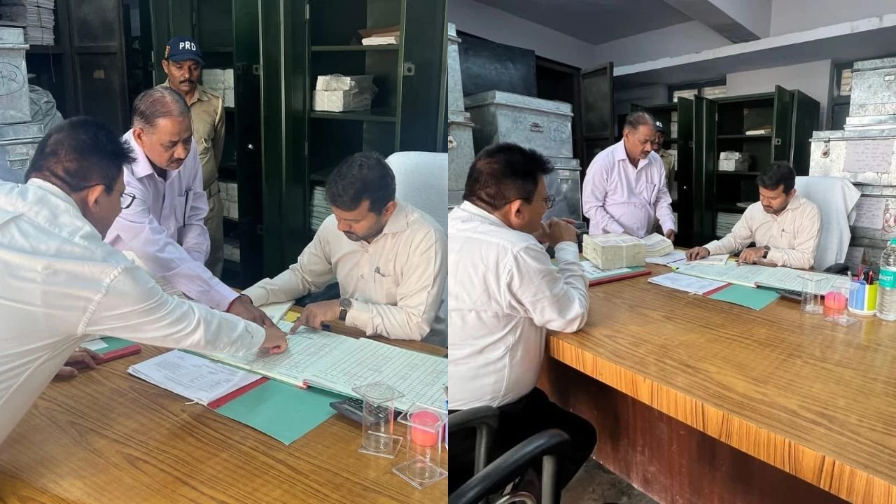 संयुक्त मजिस्ट्रेट दीपक रामचंद्र शेट द्वारा रुड़की कोषागार के अर्द्धवार्षिक निरीक्षण का दृश्य