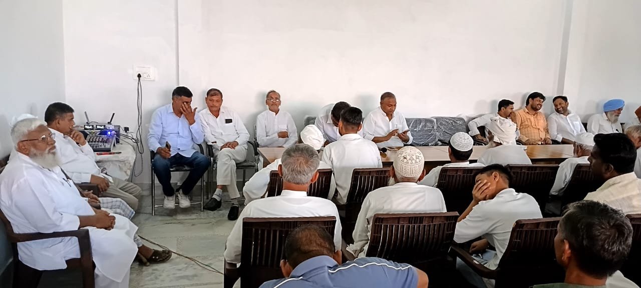 लक्सर विधायक मोहम्मद शहजाद के कार्यालय में बसपा की बूथ करो मजबूत बैठक