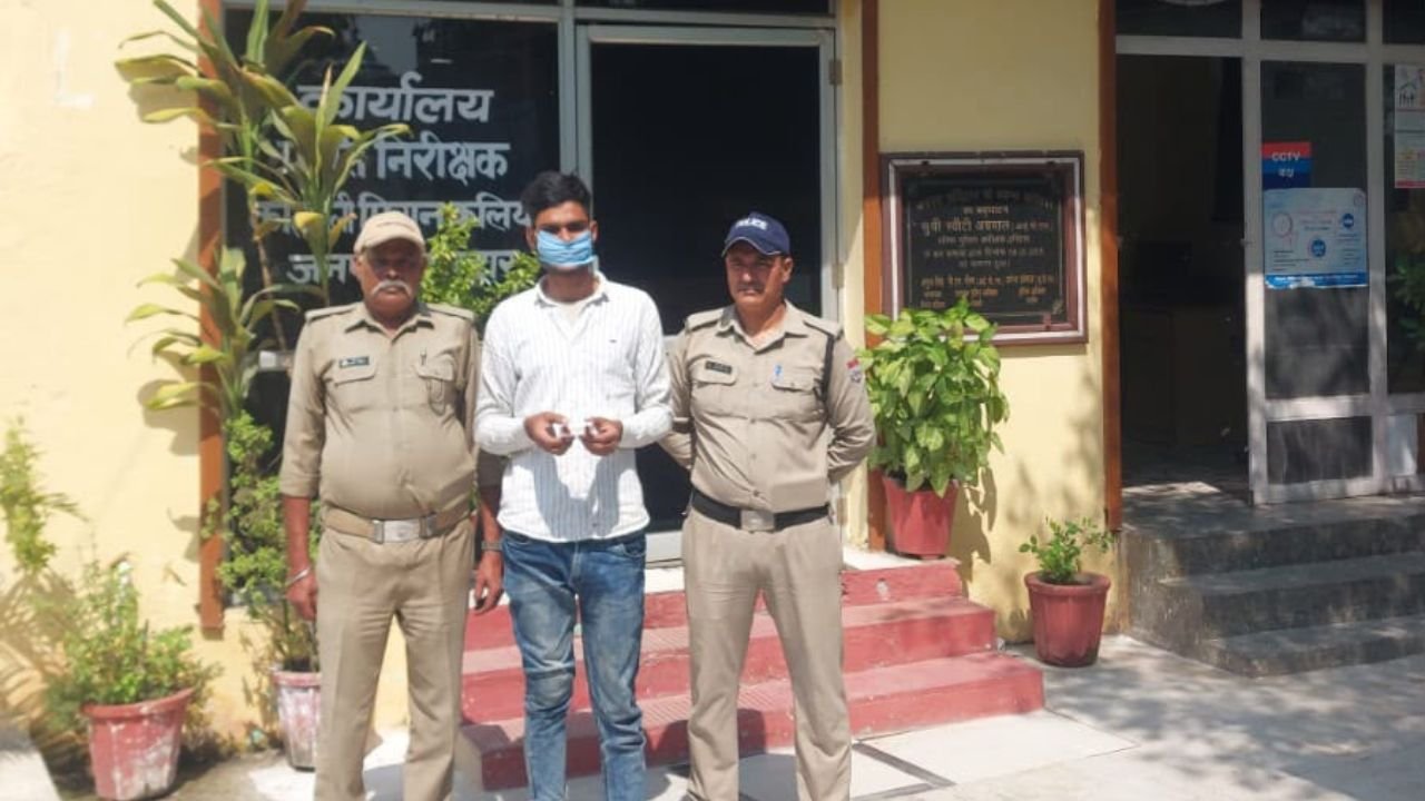 पिरान कलियर में पुलिस कार्रवाई के दौरान बरामद 4.74 ग्राम स्मैक