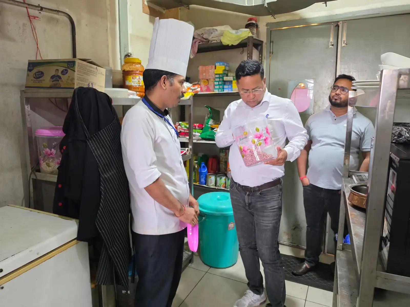 नवरात्रि से पहले हरिद्वार में खाद्य विभाग की जांच, ज्वालापुर में पनीर के सैंपल और भगवानपुर में कुट्टू आटा नष्ट…