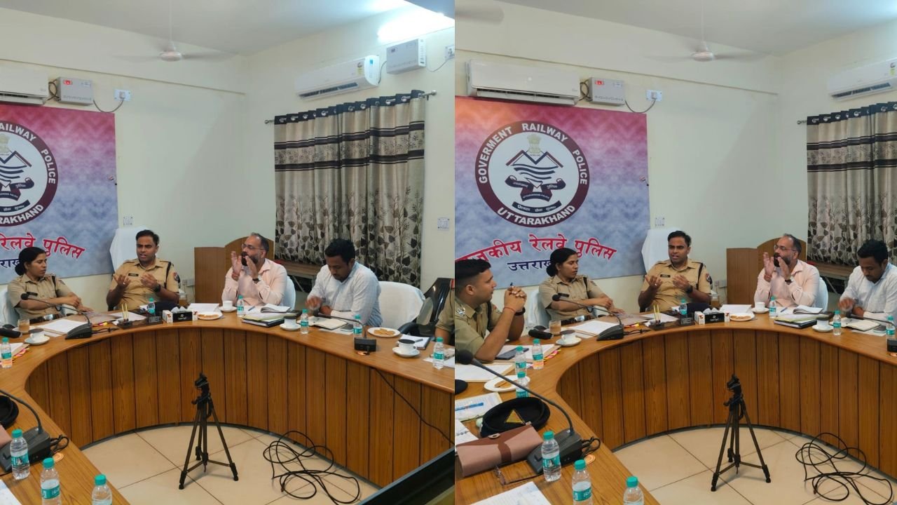 हरिद्वार जीआरपी मुख्यालय में कुंभ मेला 2027 की तैयारियों को लेकर आयोजित समन्वय बैठक